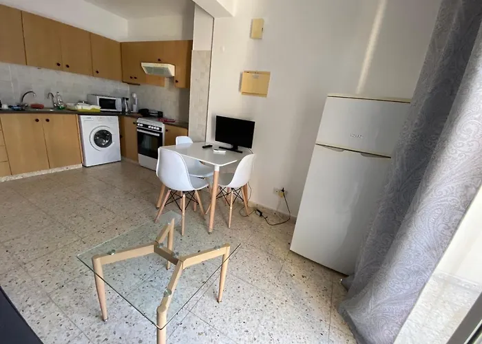 Orphanides Latchi * Polis